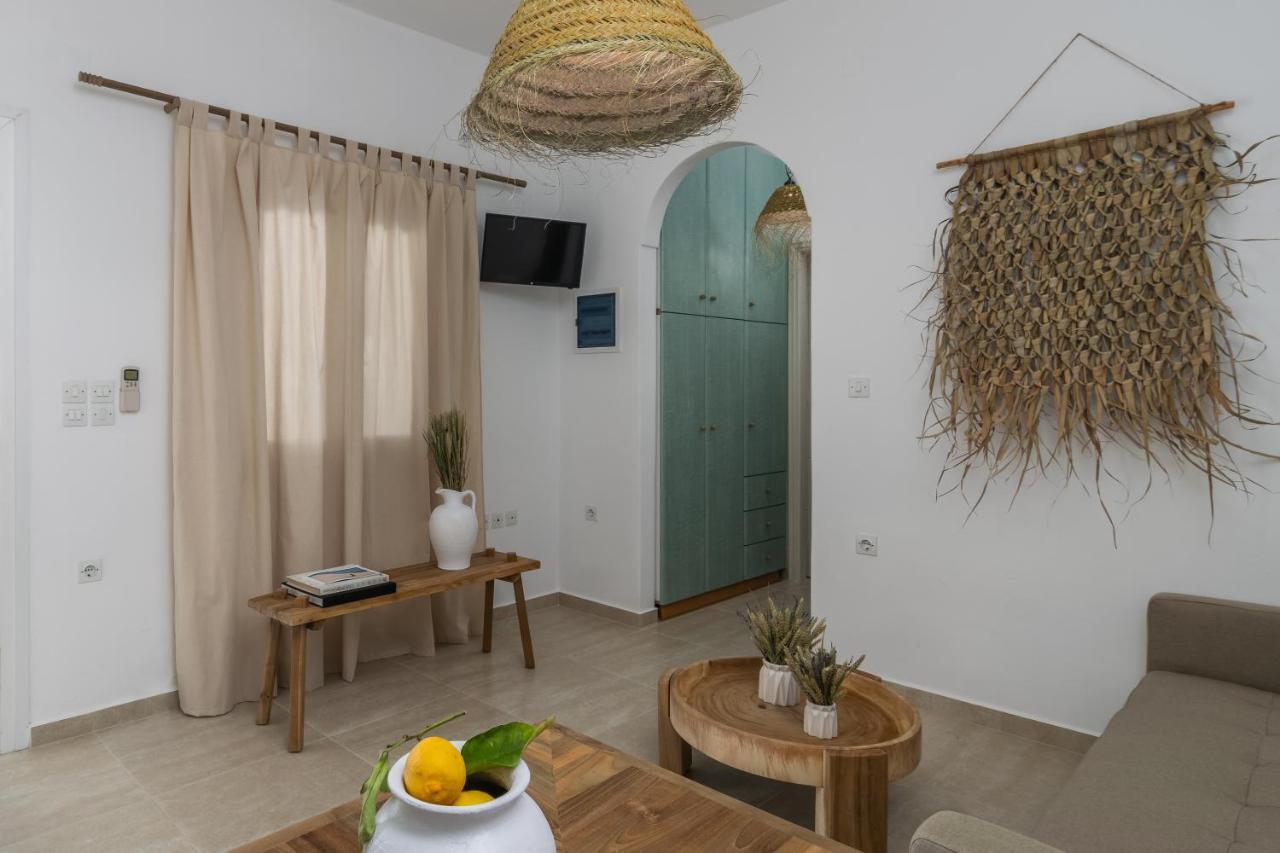 Kallia'S Suites Milos Адамас Экстерьер фото